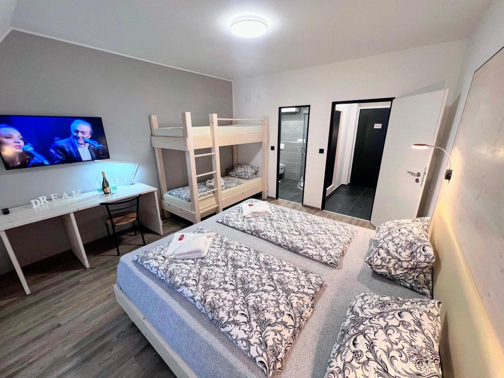 Grand V Centru Apartment
