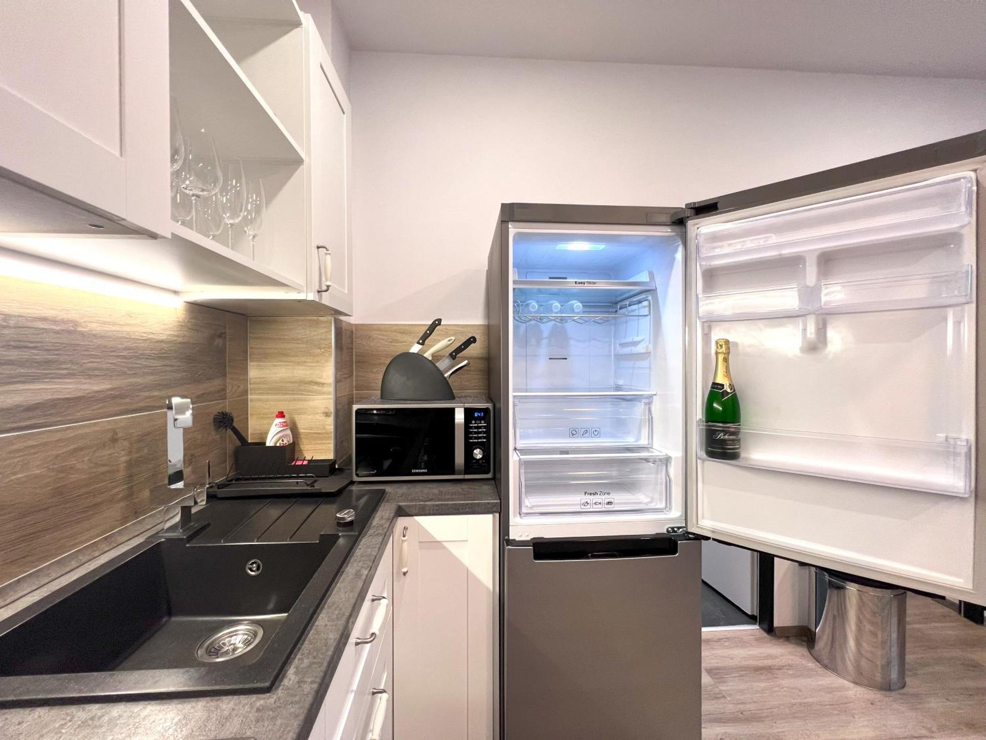 Grand V Centru Apartment